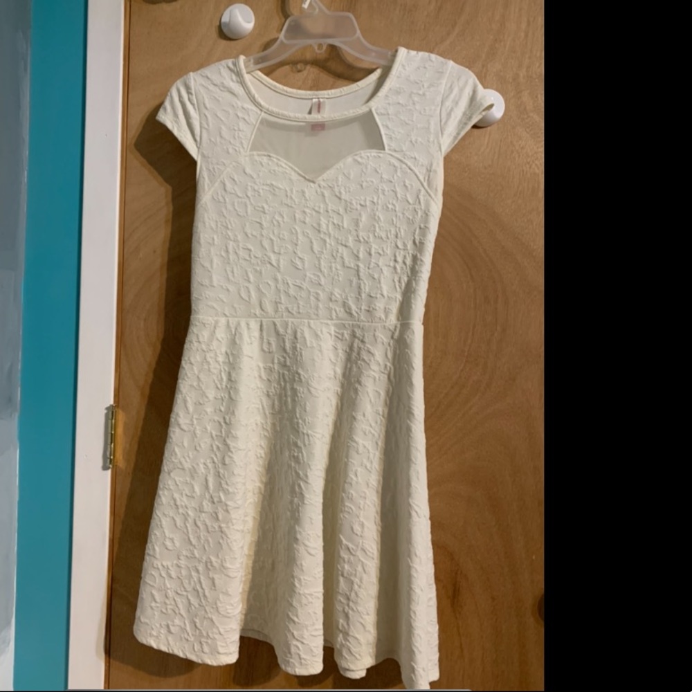 Women’s dress